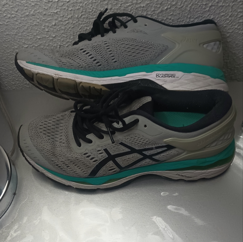 Asics Gel Kayano 24 Women's Size 8 Gray Black Atlétic Running  Sneakers Pre-owne